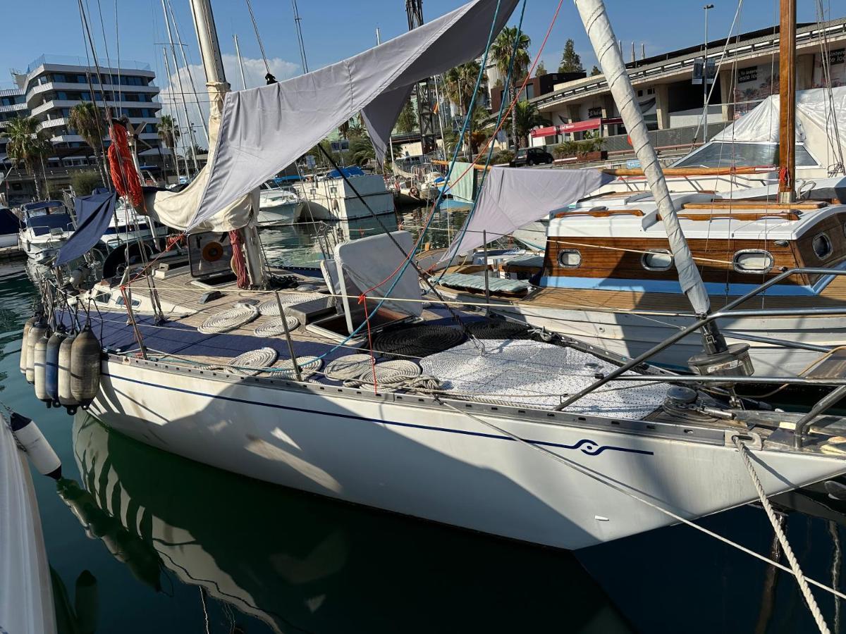 Unique Wooden Sail Yacht + 2 Bikes Included! Hotel Sant Adrià de Besòs Kültér fotó